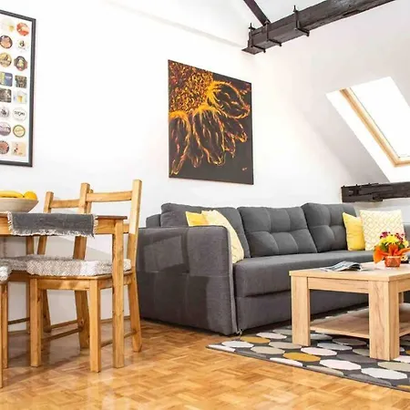 The Gallery Apartman *